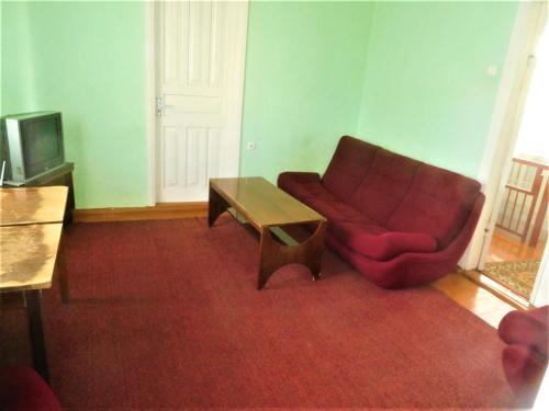 Сухум: Guesthouse on Adleiba 77