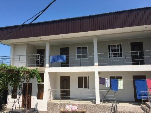 Гагра: Guest house Kabardinskaya 121