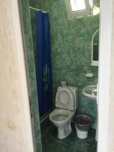 Гагра: Guest house Kabardinskaya 121