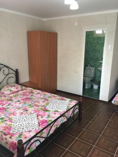 Гагра: Guest house Kabardinskaya 121