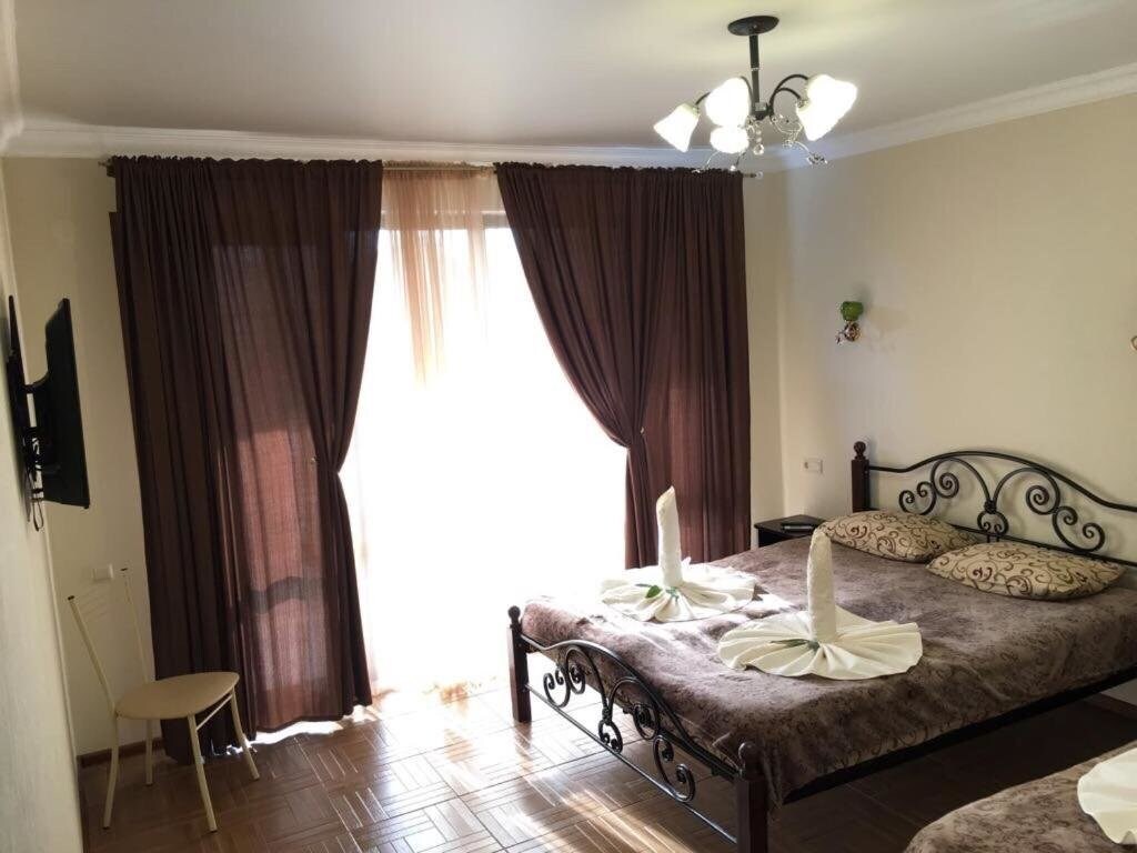 Пицунда: Guest house Inga