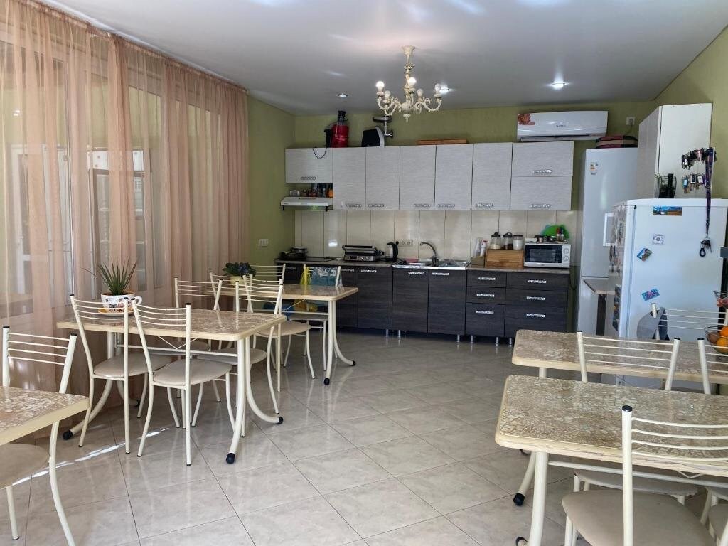 Пицунда: Guest house Inga