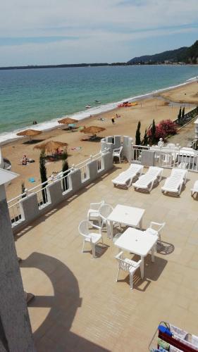 Золотая бухта: Mramorny Zamok Hotel