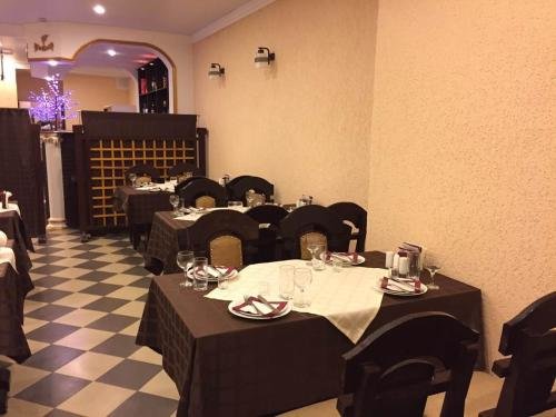 Золотая бухта: Mramorny Zamok Hotel