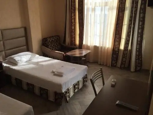 Золотая бухта: Mramorny Zamok Hotel