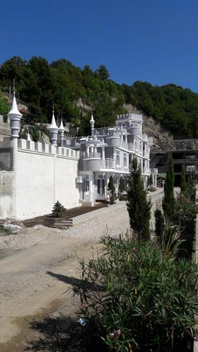 Золотая бухта: Mramorny Zamok Hotel
