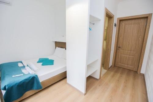 Гагра: Travel Hotel