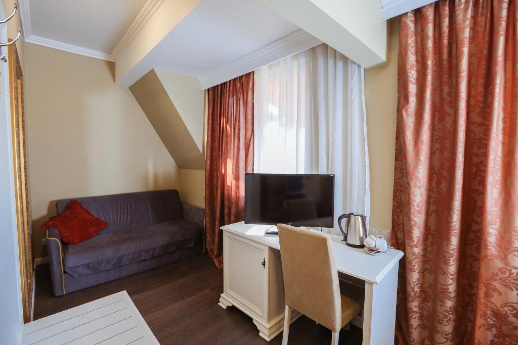 Гагра: Hotel Abaata