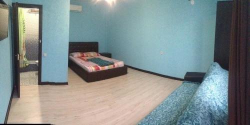 Гагра: Guest house on Prospect Vladislava Ardzinba