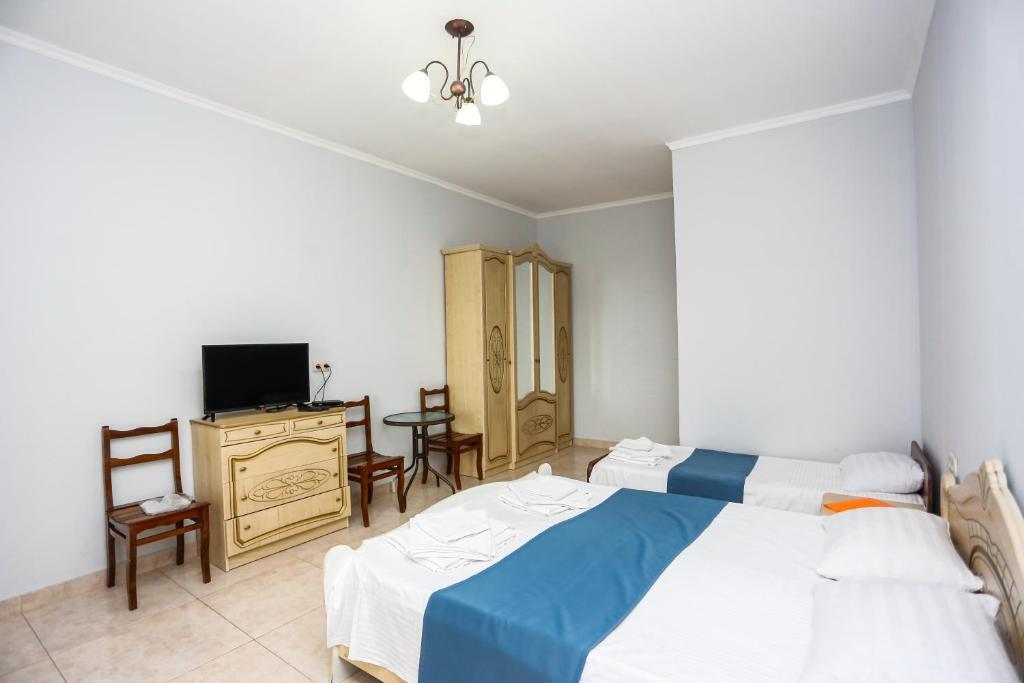 Гагра: Hotel Sabina