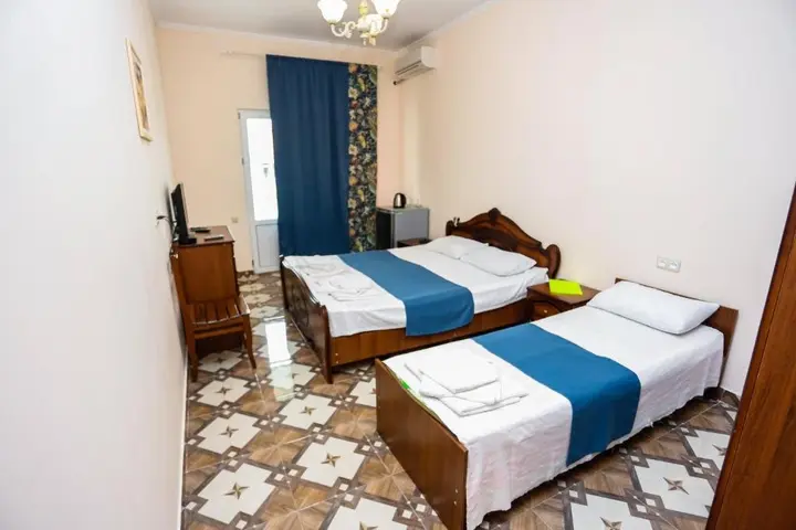 Гагра: Hotel Sabina
