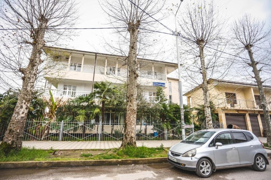 Гагра: Hotel Sabina