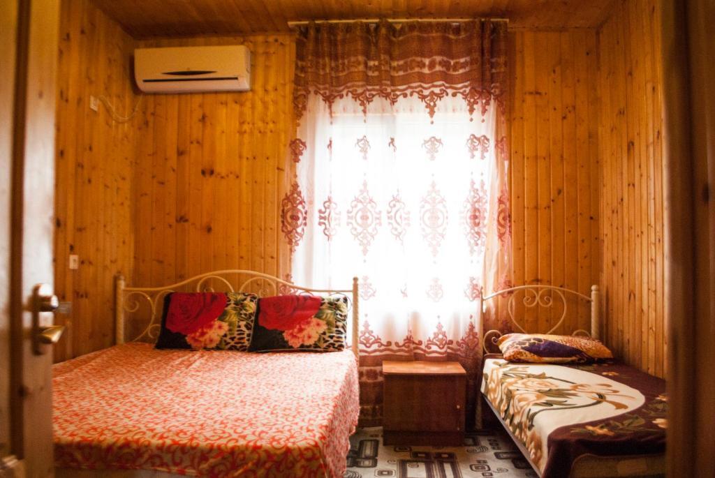Гагра: Roxana Guest House