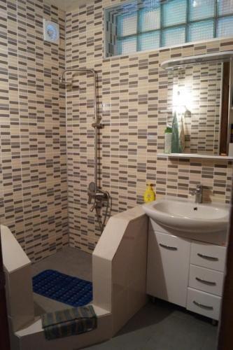 Сухум: Guest house on Abzhuiskoe 49