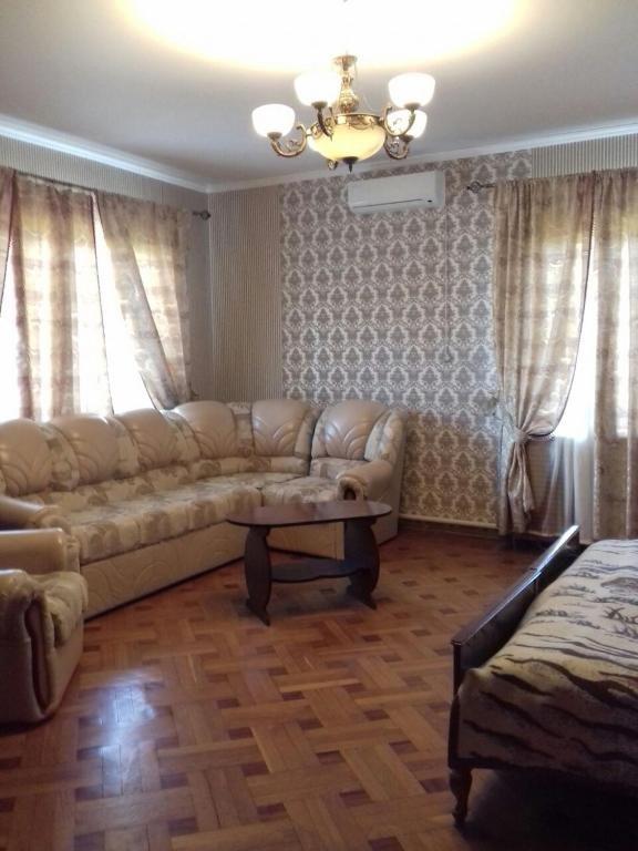 Сухум: Guesthouse on Sheglova 18