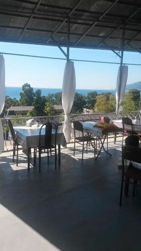 Гагра: Guest house on generala Dbar 109A