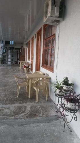 Гагра: Guest house on generala Dbar 109A