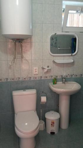 Гагра: Guest house on generala Dbar 109A