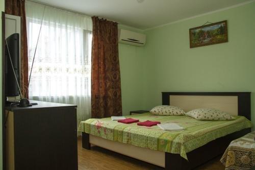 Гагра: Guest House on Zvanba 10A