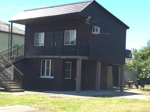 Гагра: Guest house on Lakoba 4