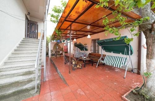 Сухум: Guest house Tali on Dermanovskogo 42