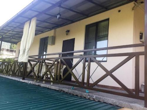 Гагра: Guest house Lenina 77