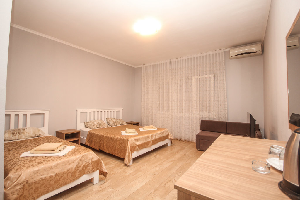 Гагра: Abhaz-Leo, byvsh. Loza (Gagra)