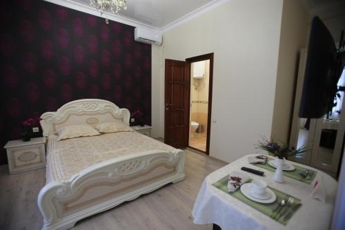Сухум: Guesthouse on Gulia 141