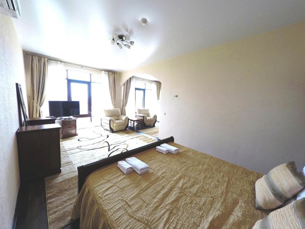 Сухум: Moscow House