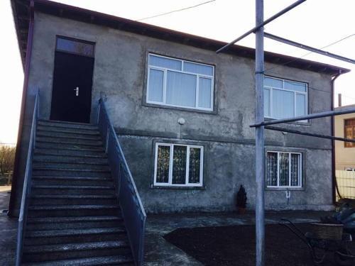 Дарчели: Melano House