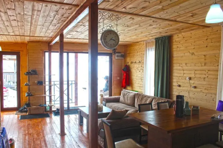 Гудаури: Gudauri Log Inn