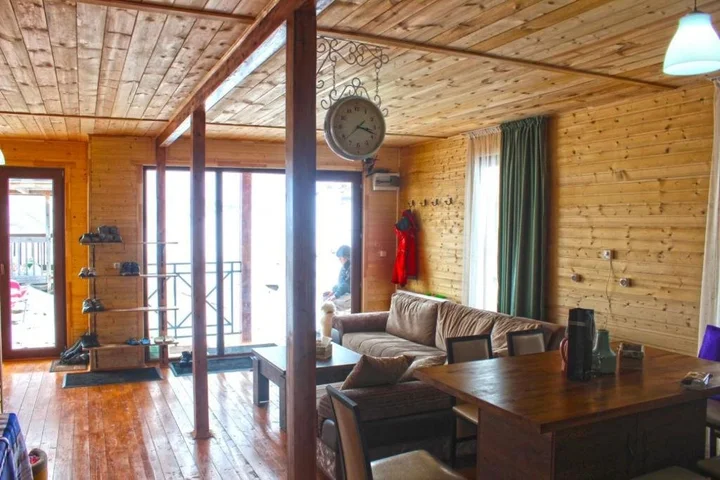 Гудаури: Gudauri Log Inn