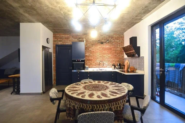 Шекветили: Kaprovani Brick House 100M to Beach