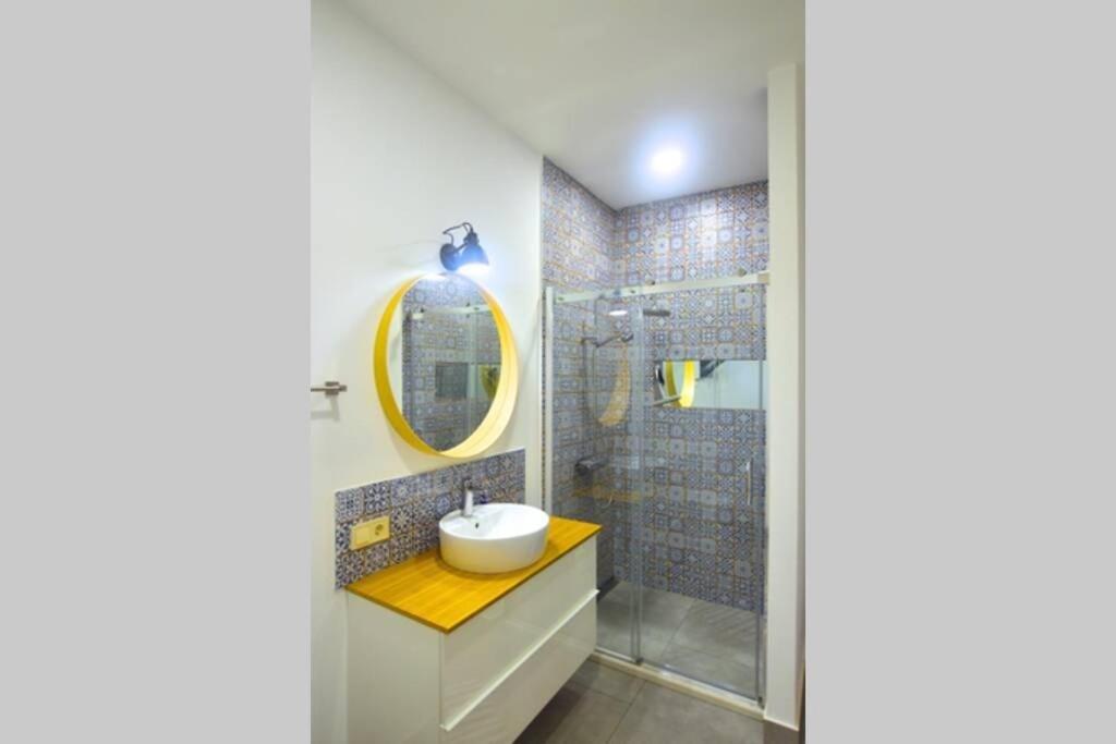 Шекветили: Kaprovani Brick House 100M to Beach