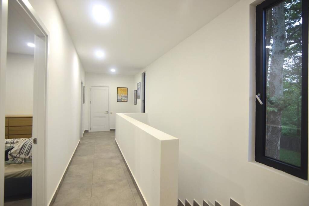 Шекветили: Kaprovani Brick House 100M to Beach