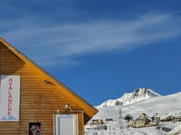 Гудаури: Avalanche Resort Village