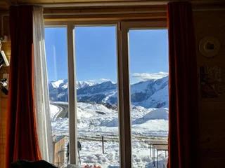Гудаури: Avalanche Resort Village
