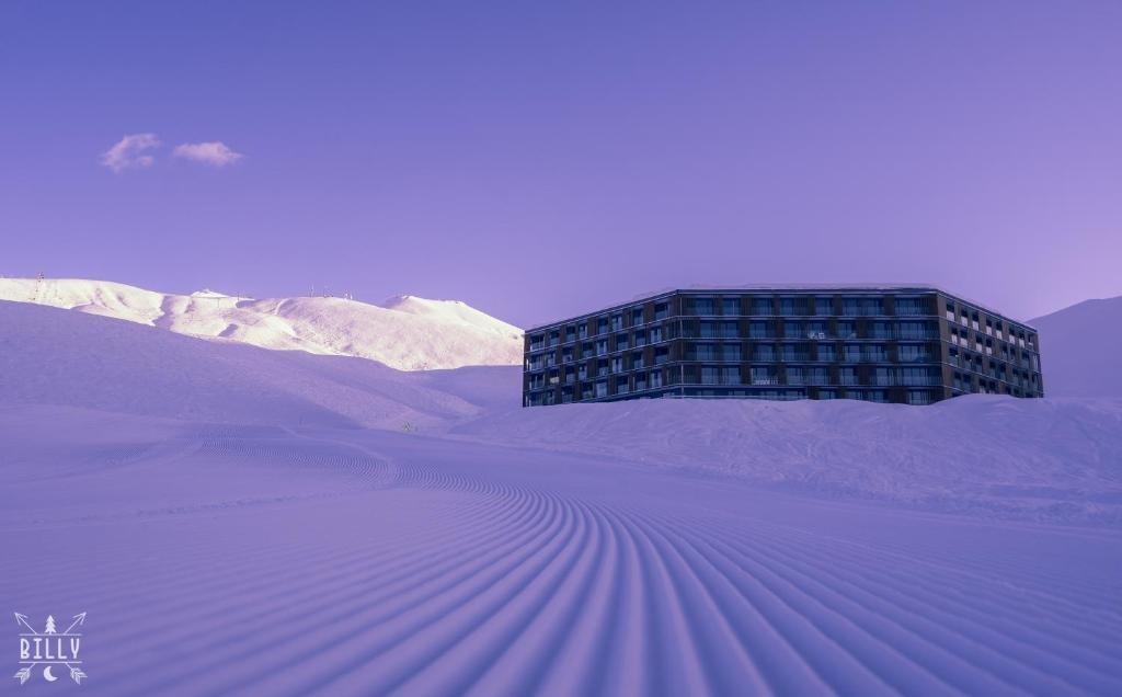 Гудаури: Atrium ski to the door