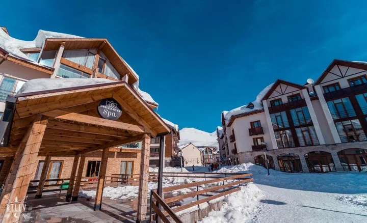 Гудаури: Atrium ski to the door