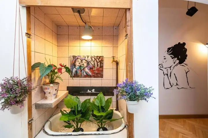 Wehost apartment with Fireplace — фото 1