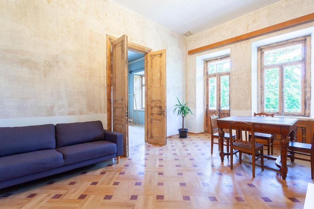 Тбилиси: Wehost Sunny Apartment