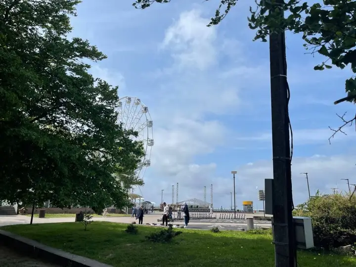 carousel image 1