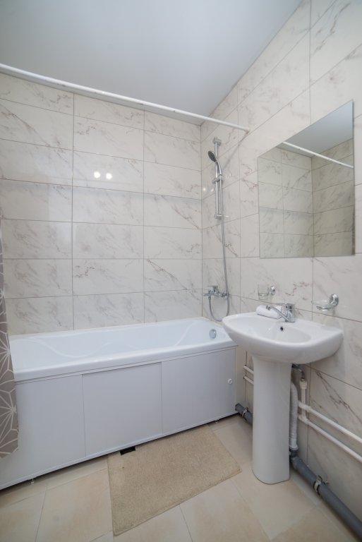 Екатеринбург: Апартаменты Космонавтов 26A