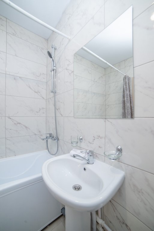 Екатеринбург: Апартаменты Космонавтов 26A
