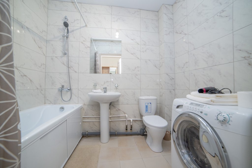 Екатеринбург: Апартаменты Космонавтов 26A