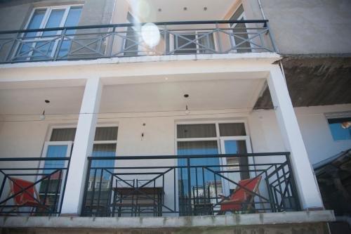 Cozy Guest House in Old Batumi — фото 5