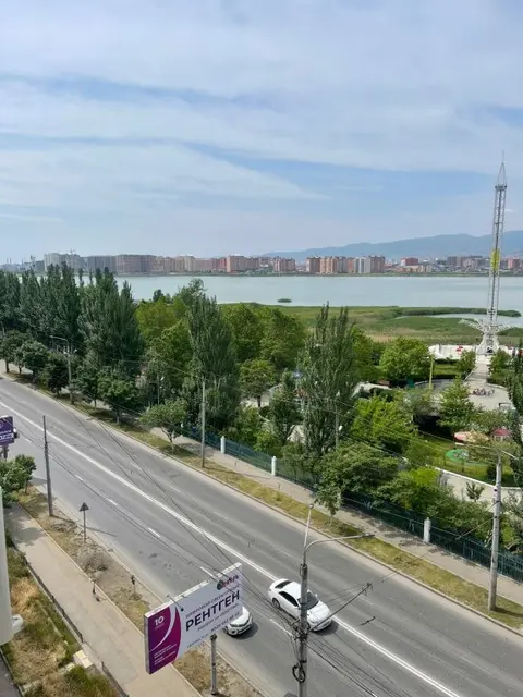 Махачкала: Апартаменты Tur House с видом на озеро