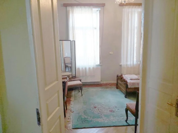 Зугдиди: Guest House Tall Rooms