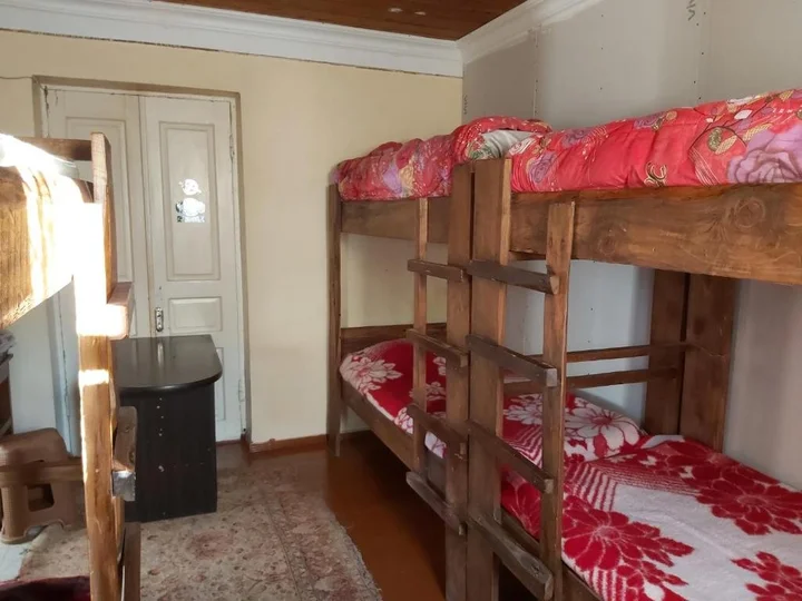 Зугдиди: Guest House Tall Rooms