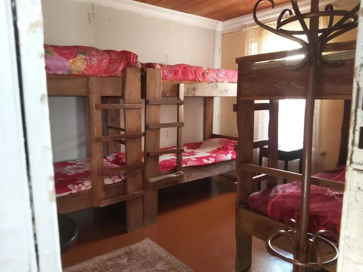 Зугдиди: Guest House Tall Rooms